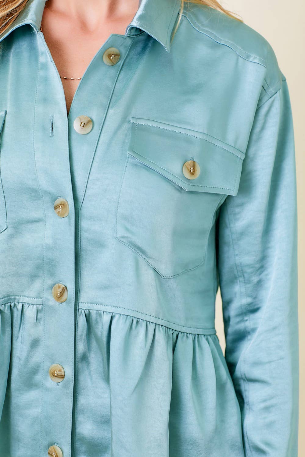 60203 Peplum Satin Shacket: Champagne / L