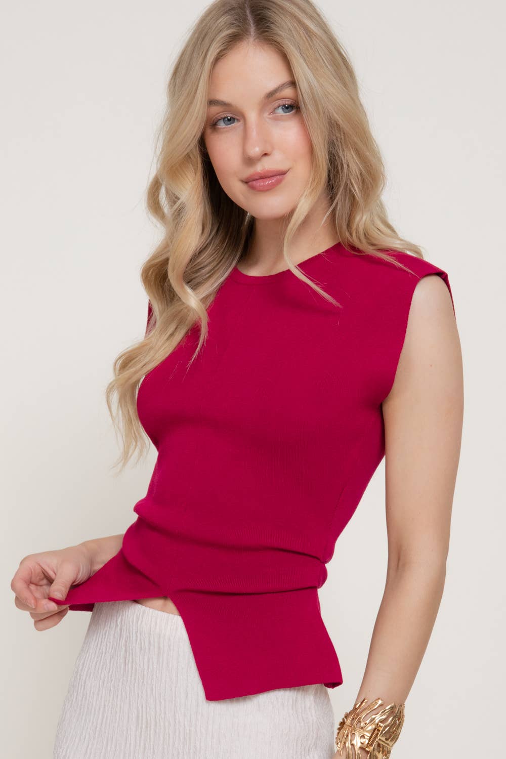 Sleeveless Side Pleats Detail Sweater Top: KHA-khaki / L