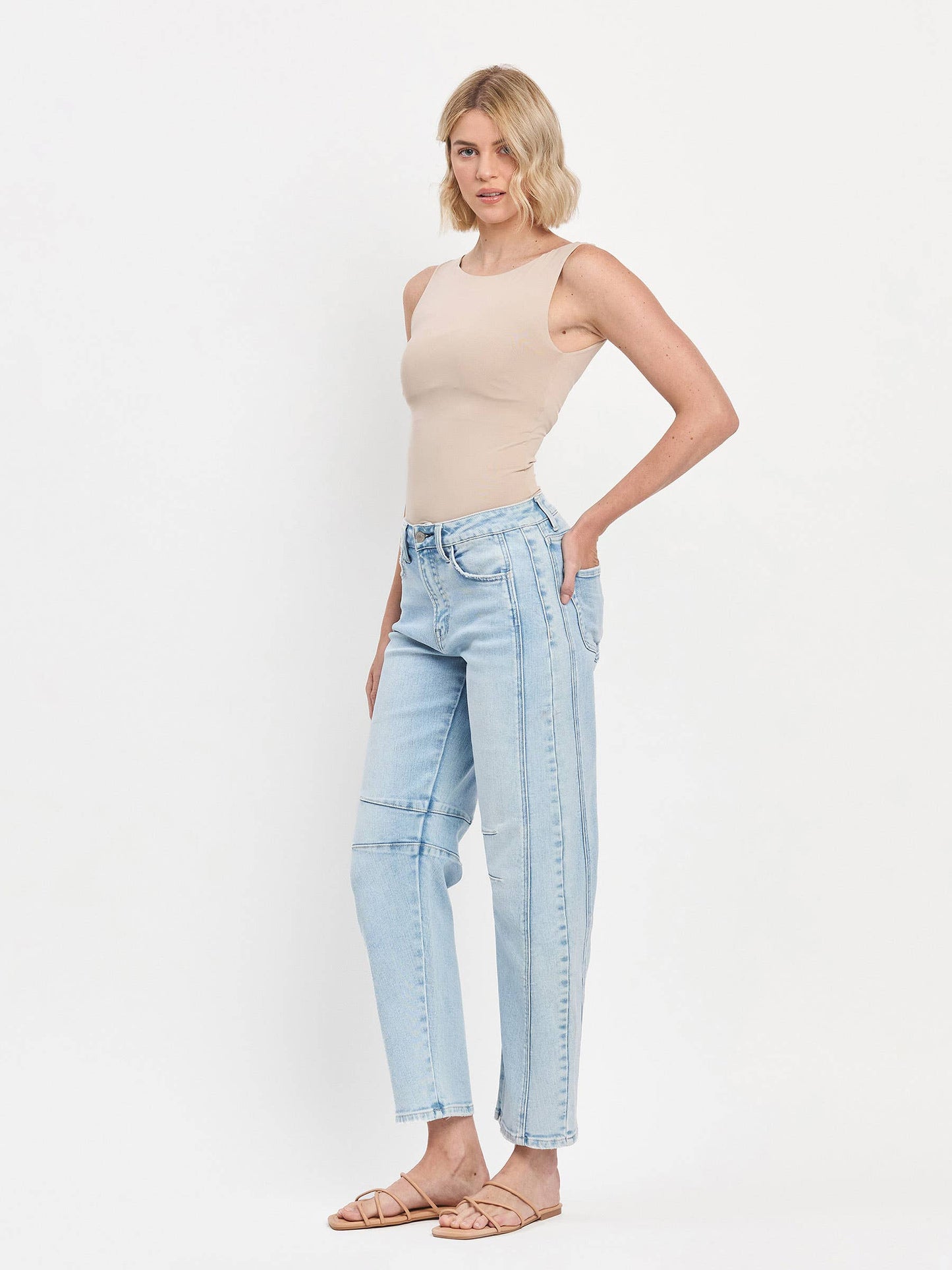 HIGH RISE LIGHT WASH BARREL LEG JEANS F5768LT: NORTHERN LIGHTS / 25