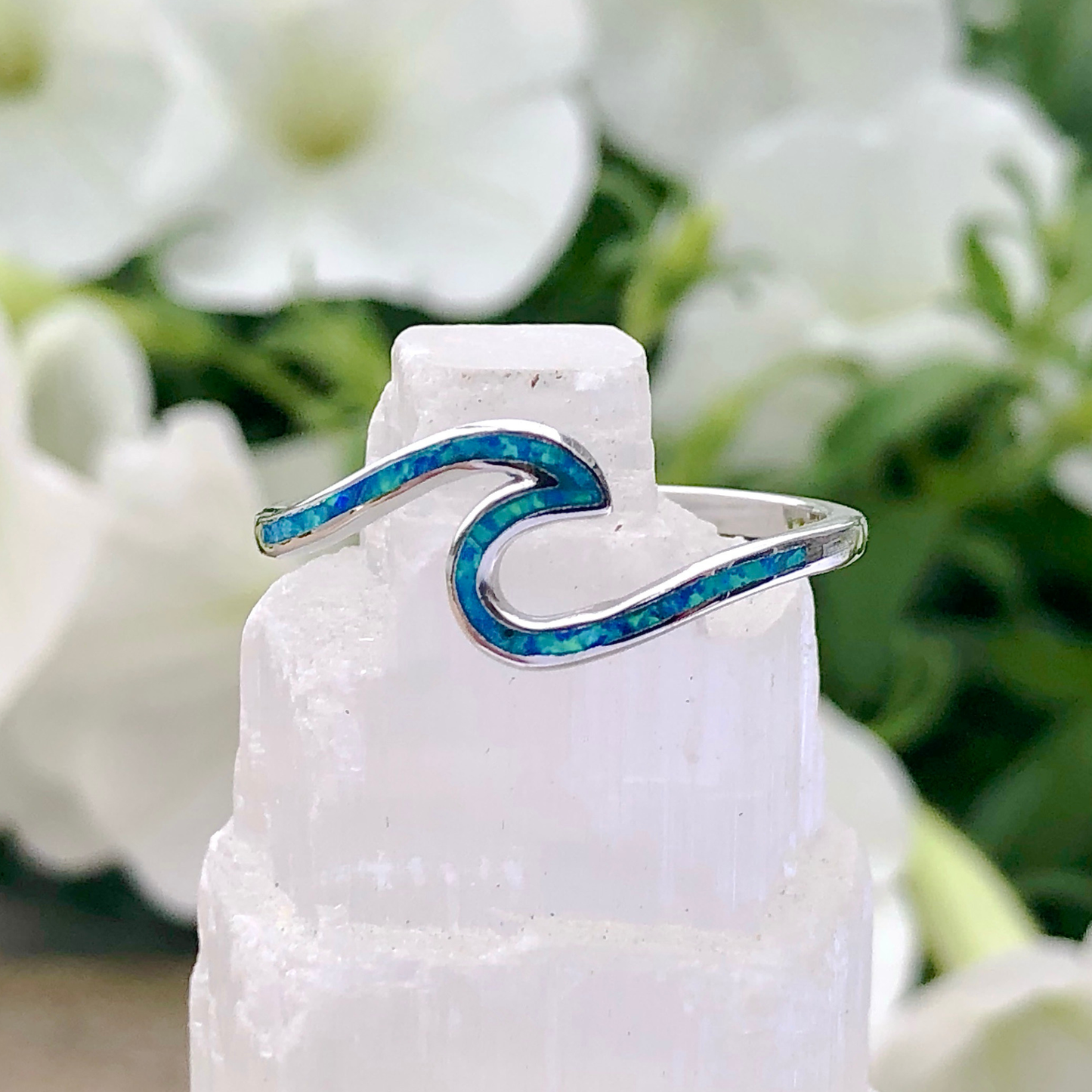 R-13 Blue Lab Opal Wave Ring: 8