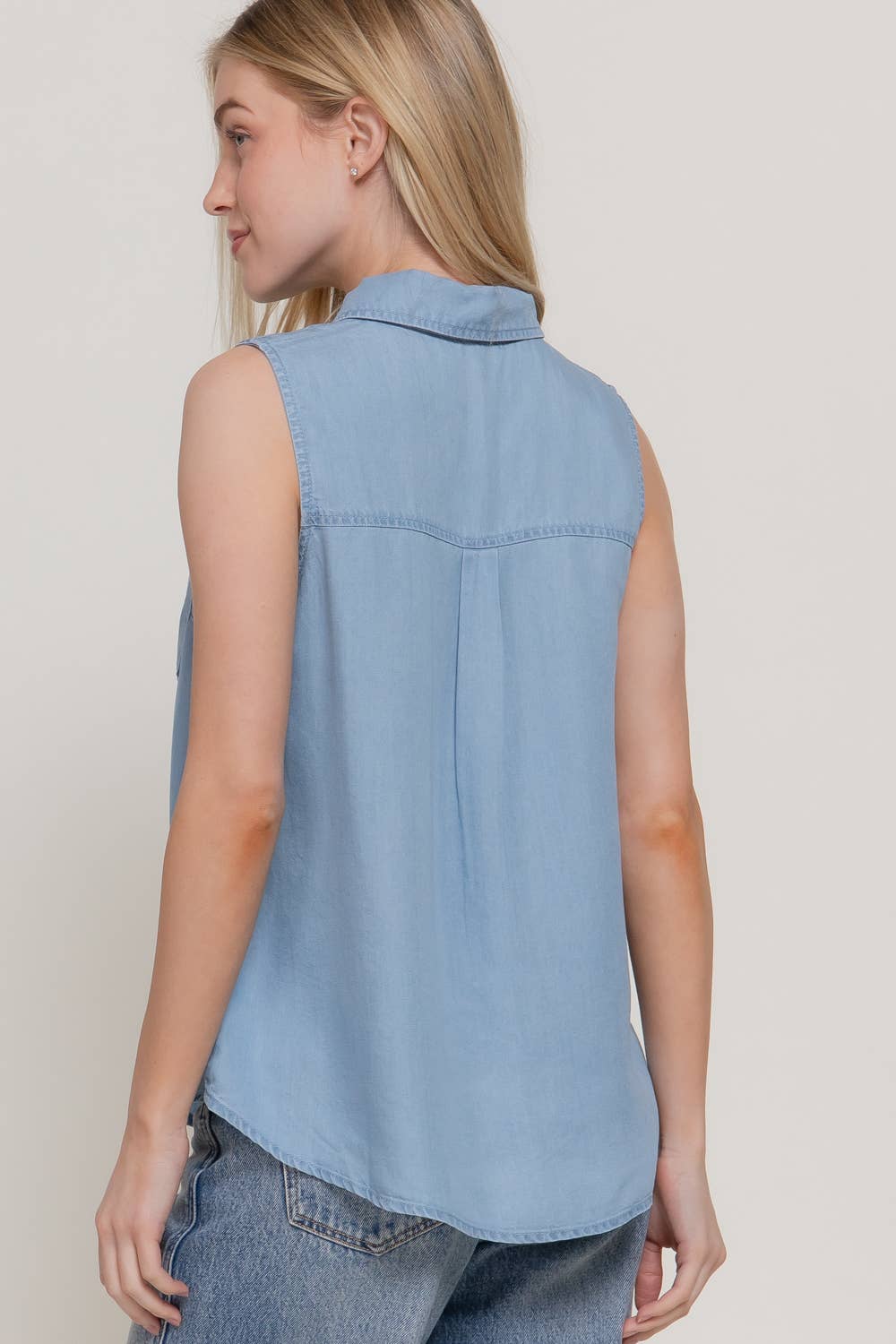 Sleeveless With Pocket Tencel Shirt: IVY-BEIGE / M