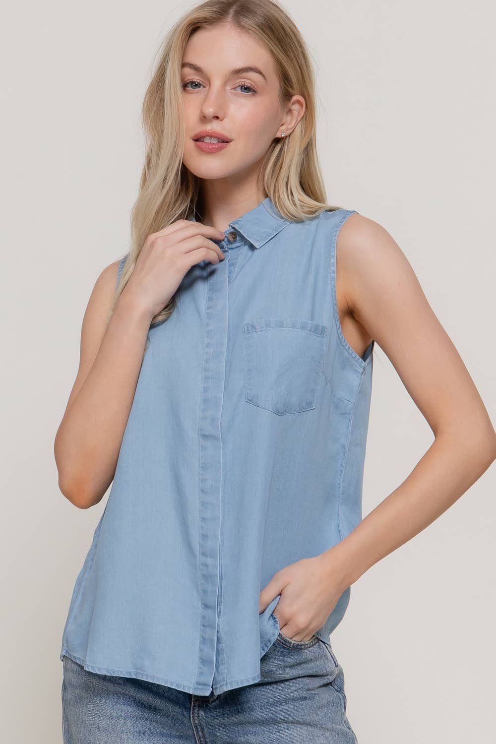 Sleeveless With Pocket Tencel Shirt: IVY-BEIGE / M