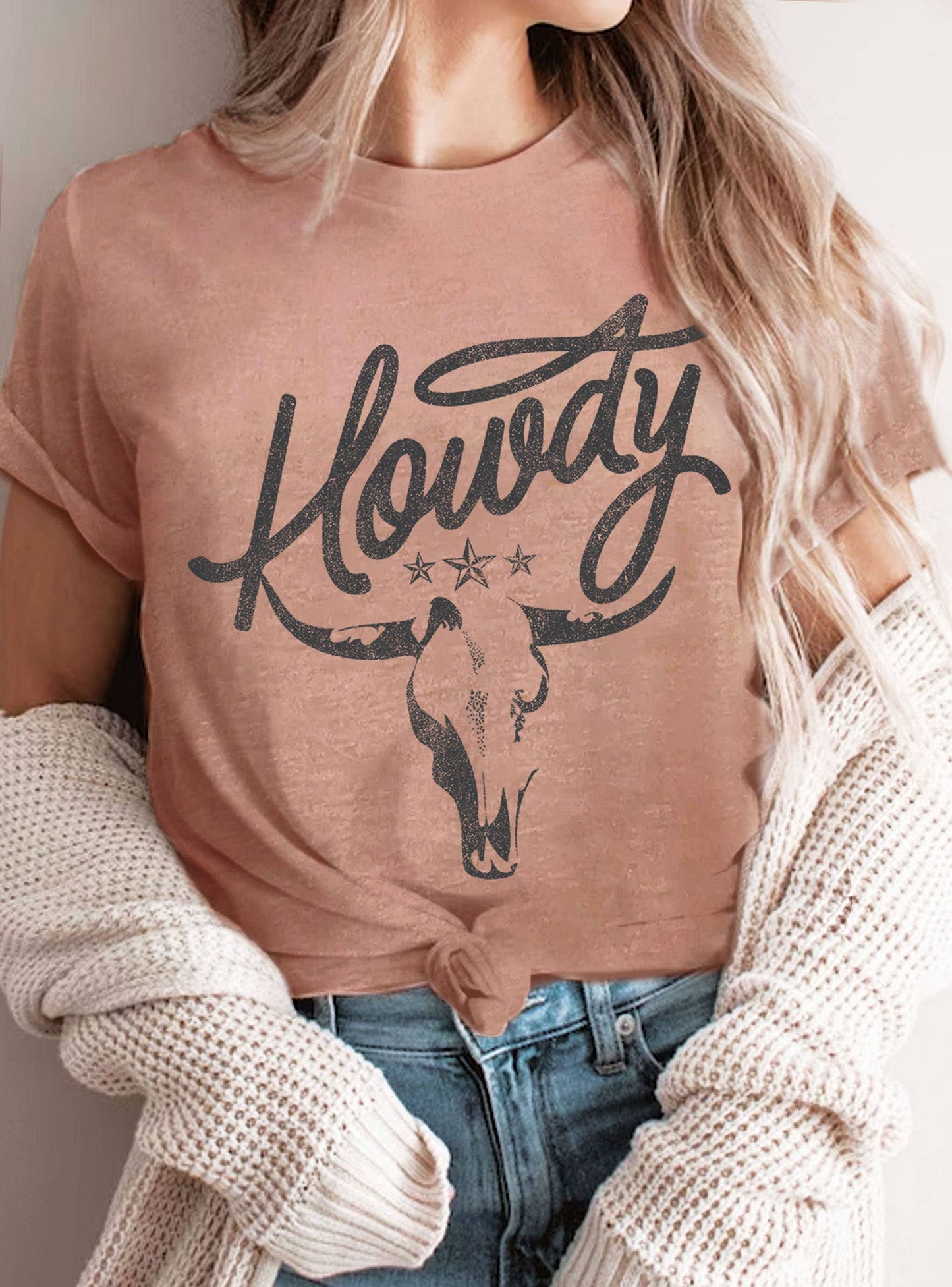 HOWDY COW SKULL GRAPHIC TSHIRTS: Tan