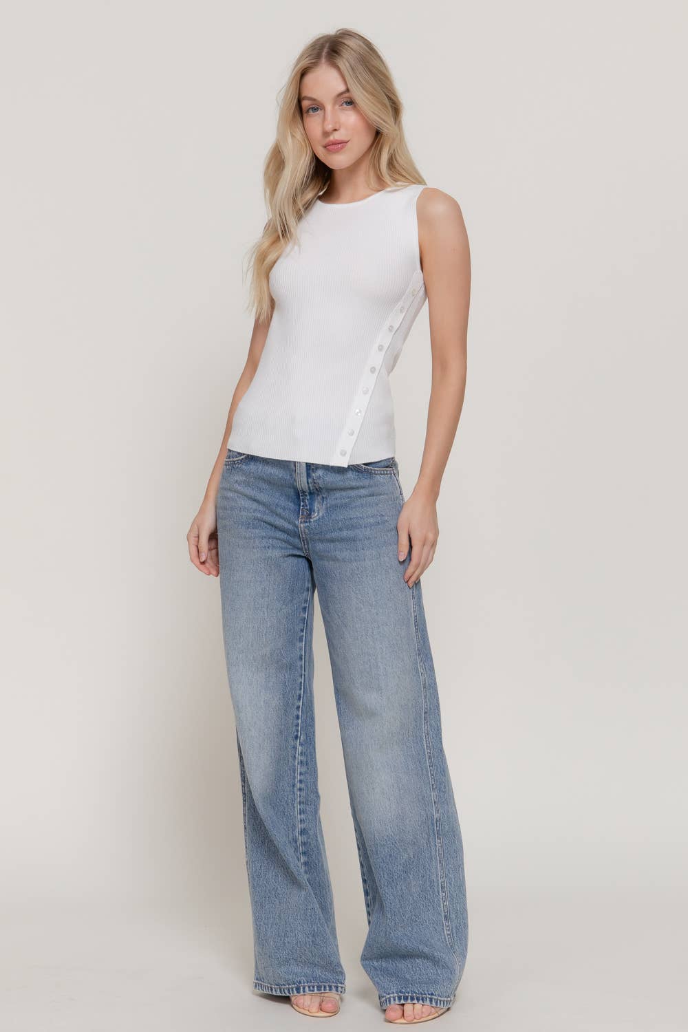 Sleeveless Boat Neck Top with Diagonal Placket: MGT-fuchsia / M