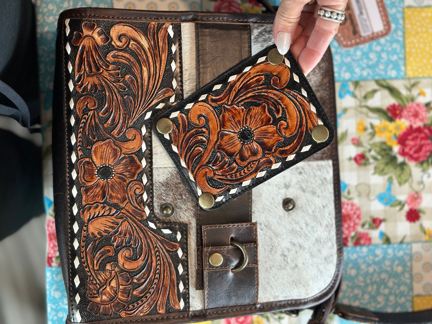 Leather/Cowhide/Tooled purse!