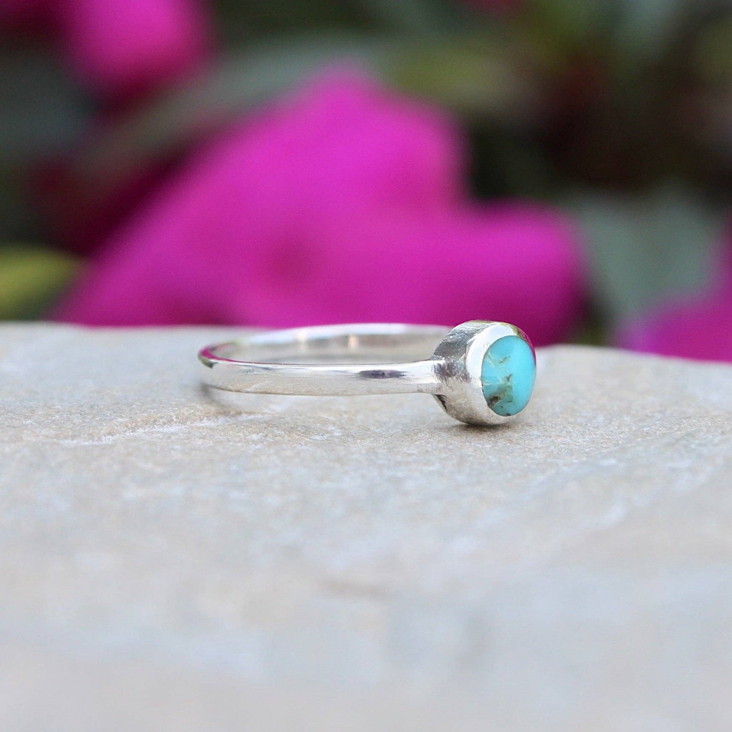 R-88 Tiny Round Turquoise Ring: 7
