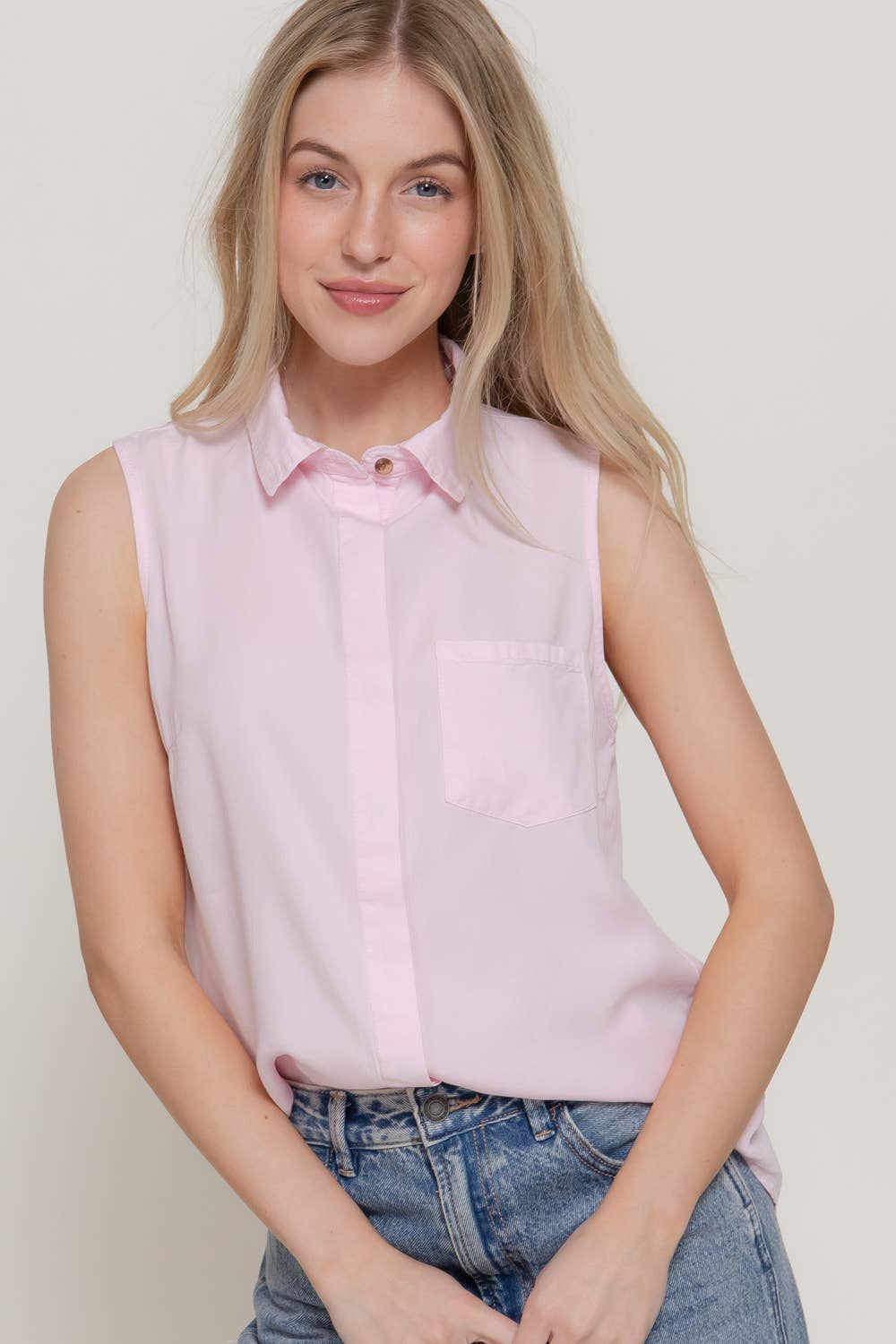 Sleeveless With Pocket Tencel Shirt: IVY-BEIGE / M