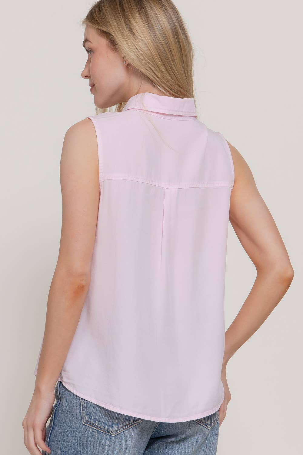 Sleeveless With Pocket Tencel Shirt: IVY-BEIGE / S