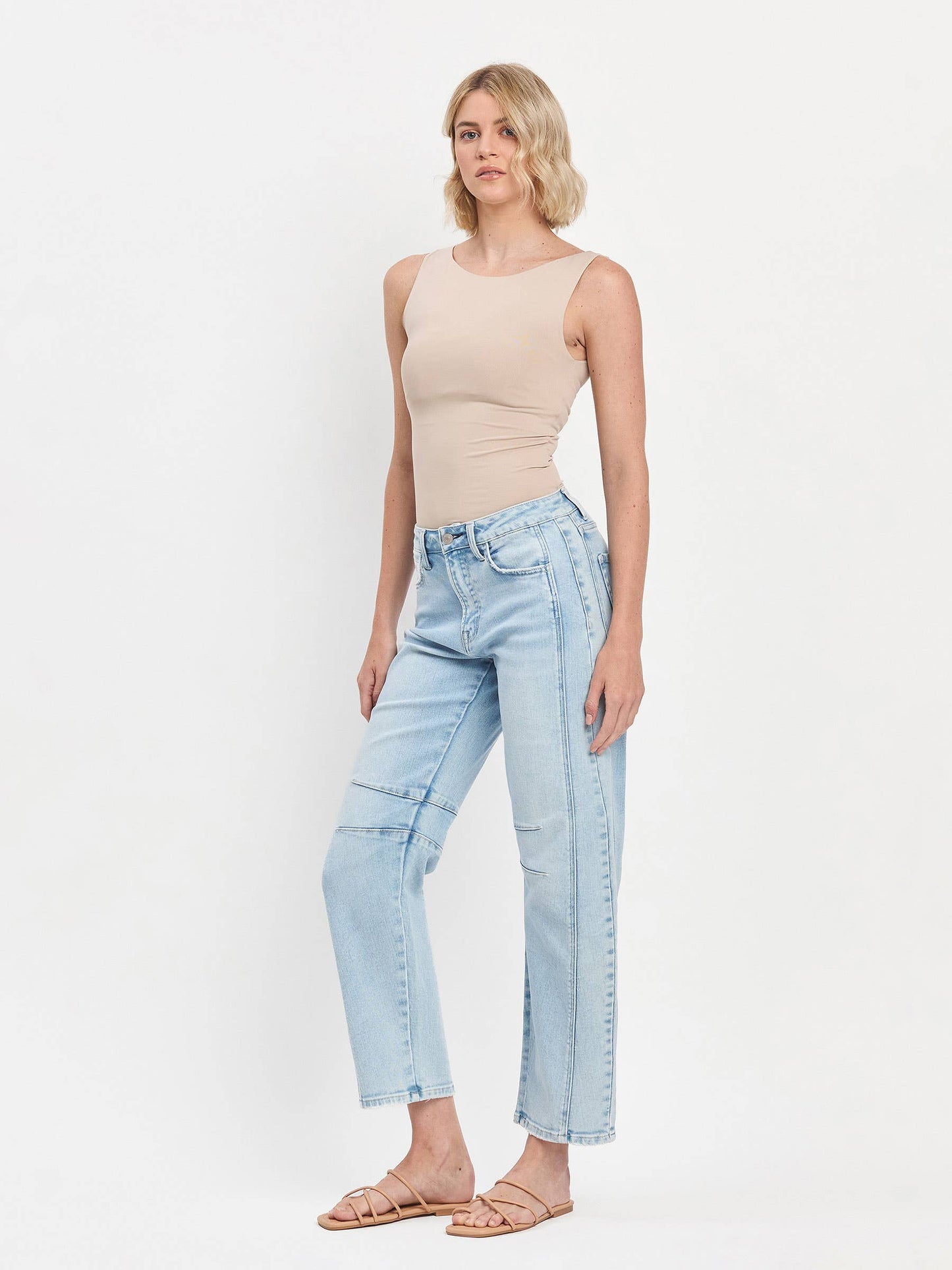 HIGH RISE LIGHT WASH BARREL LEG JEANS F5768LT: NORTHERN LIGHTS / 25