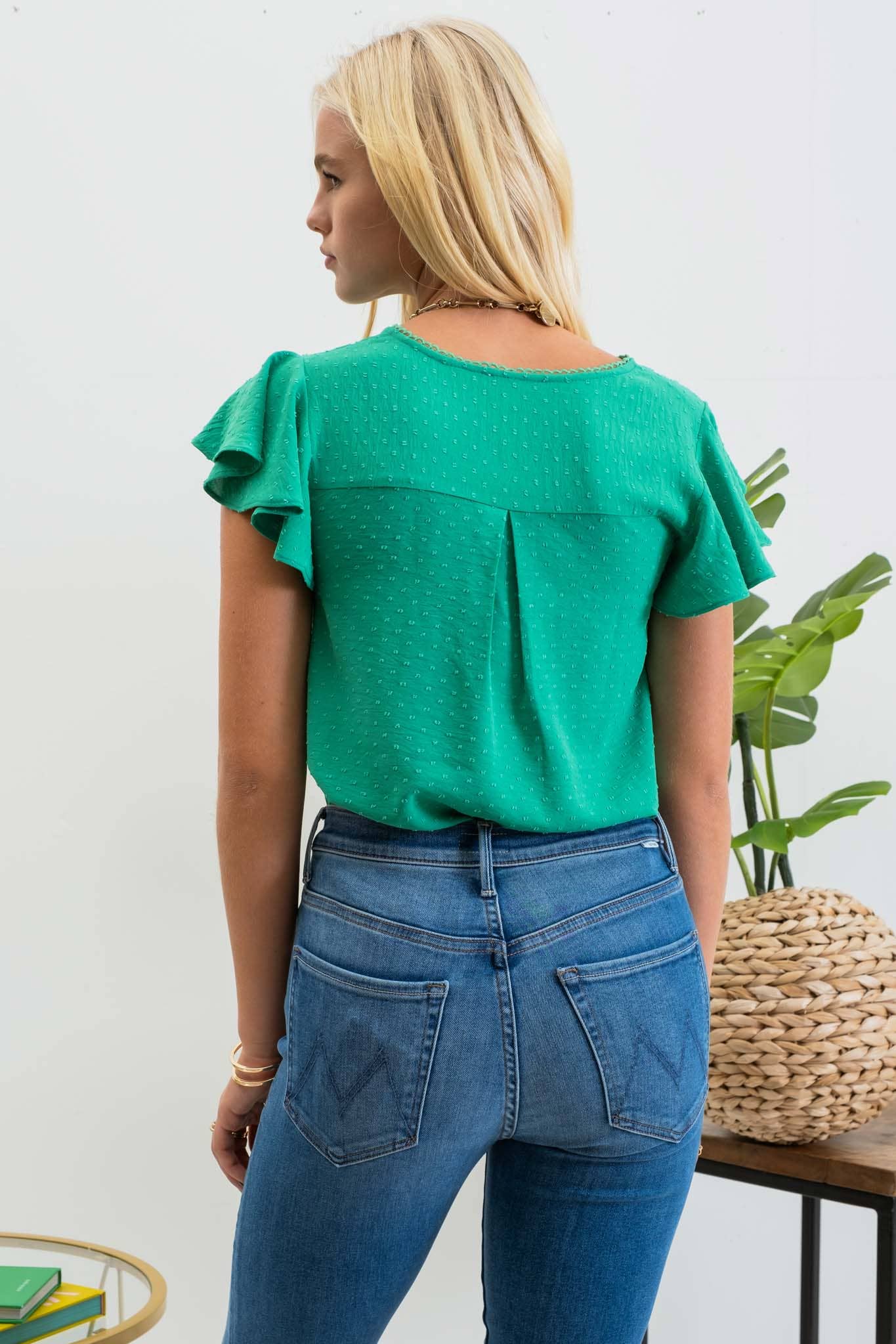 LACE EDGE SPLIT NECKLINE WOVEN TOP: KELLY GREEN