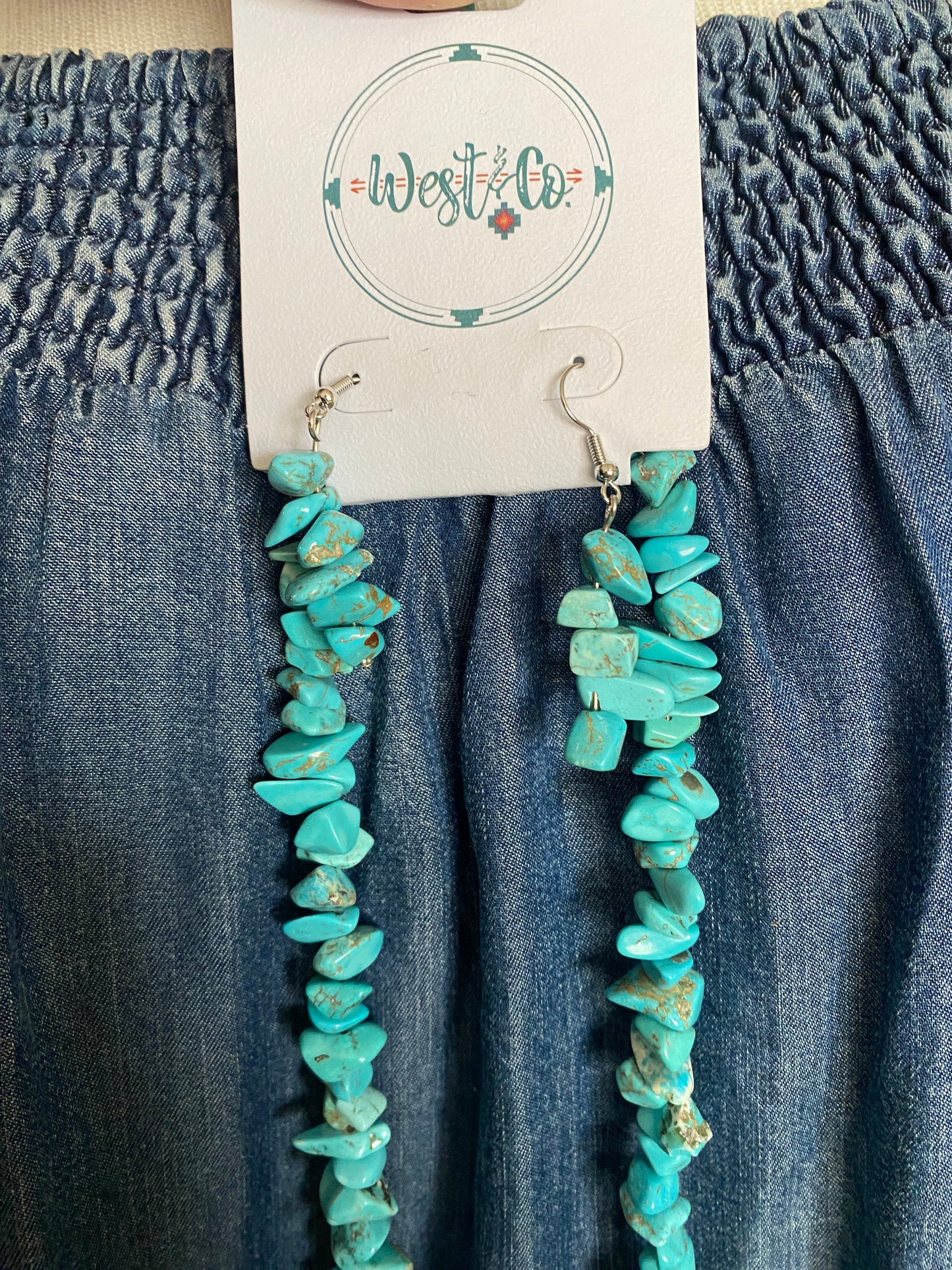 Turquoise Rock/Conch Necklace & Earrings set