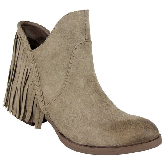 Fringe ankle booties “NOT RATED” (Braxton-Taupe)